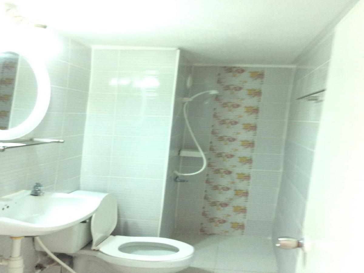Impact Challenger Muang Thong Thani Service Apartment Bangkok Exterior photo